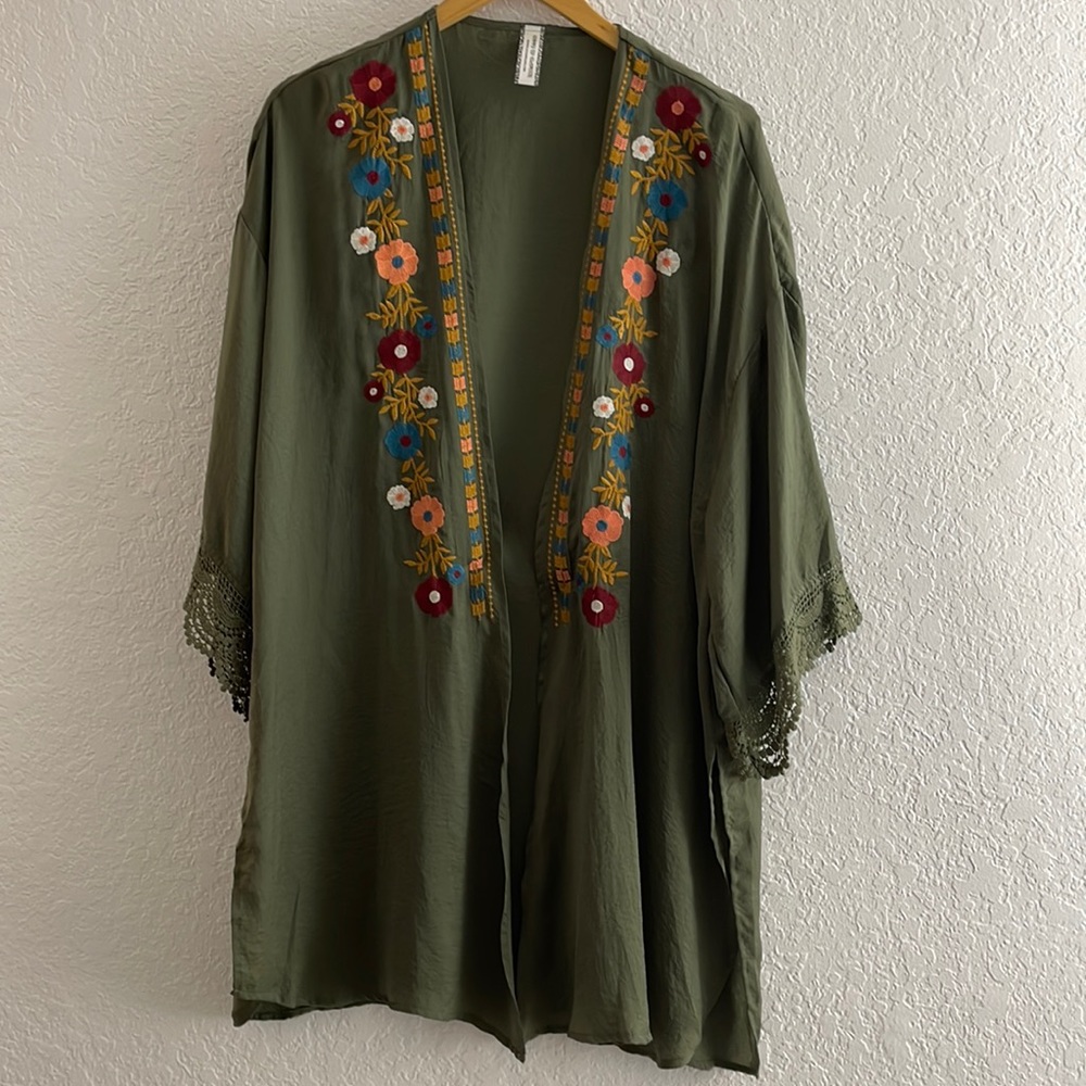 Gorgeous swim cover up . Kimono embroidered olive green size XL.